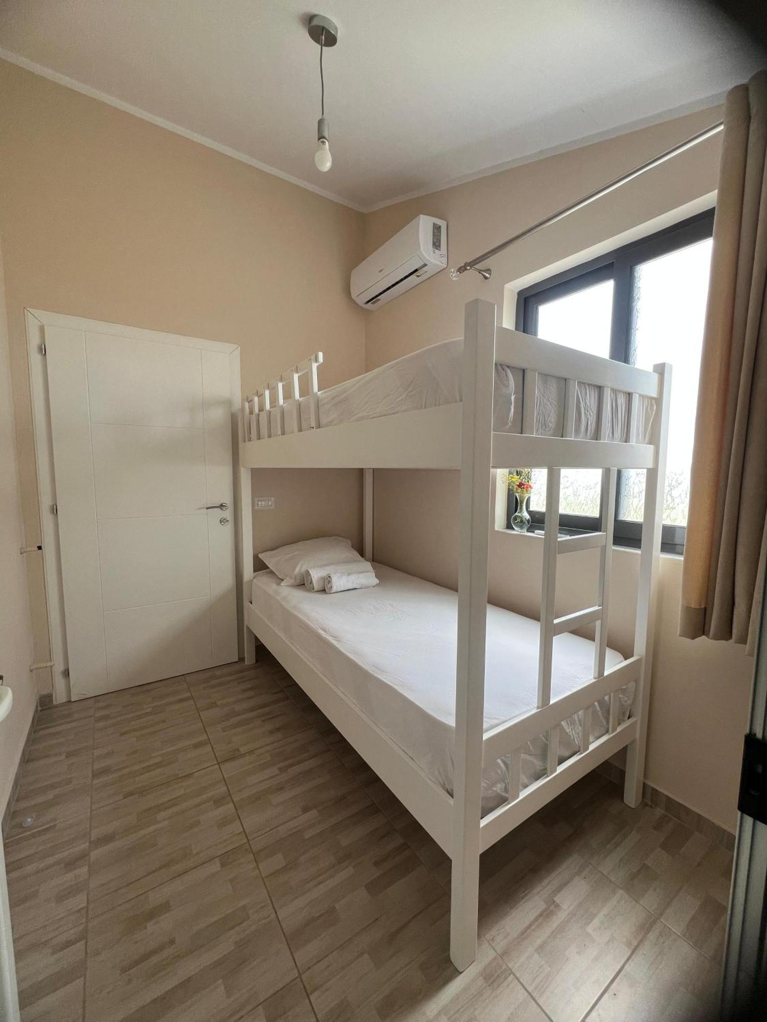 Hotel Villa Ballkan Grilla Kültér fotó