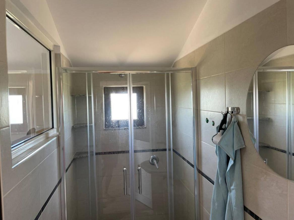 Hotel Villa Ballkan Grilla Kültér fotó